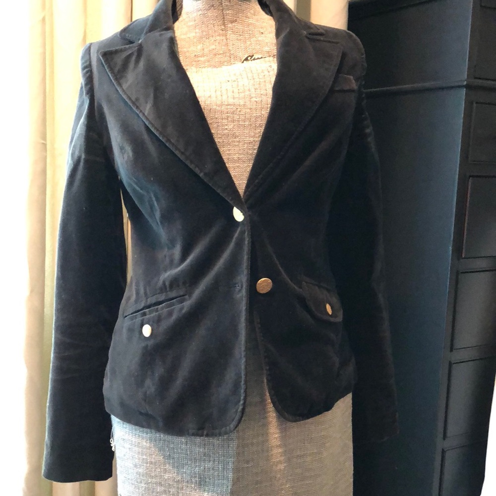 Fitted velvet blazer